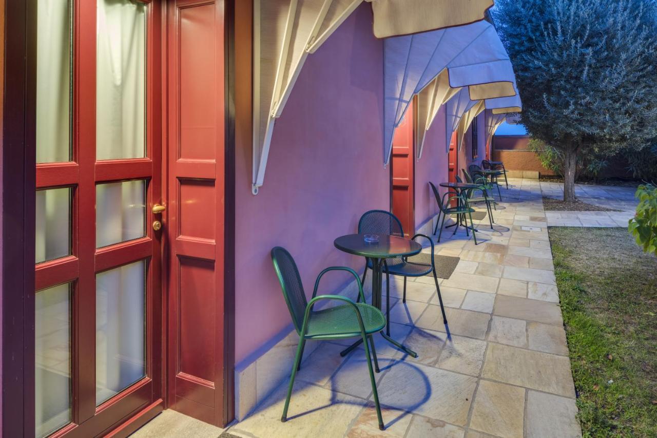 Hotel Castello Rosso Costigliole Saluzzo Esterno foto