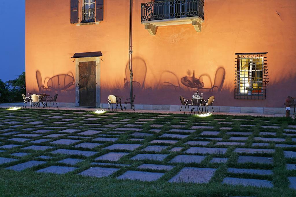 Hotel Castello Rosso Costigliole Saluzzo Esterno foto