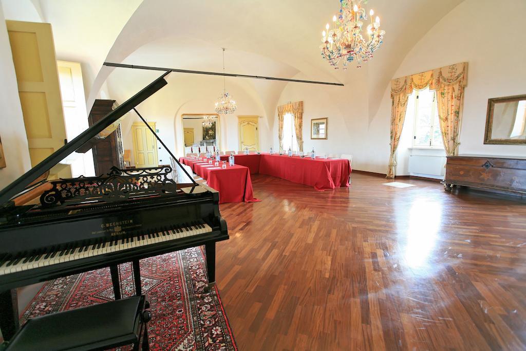 Hotel Castello Rosso Costigliole Saluzzo Esterno foto