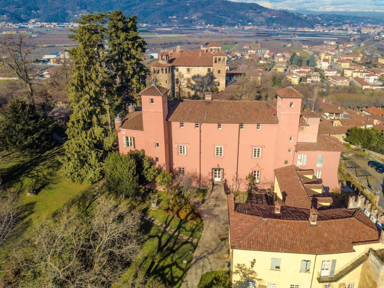 Hotel Castello Rosso Costigliole Saluzzo Esterno foto