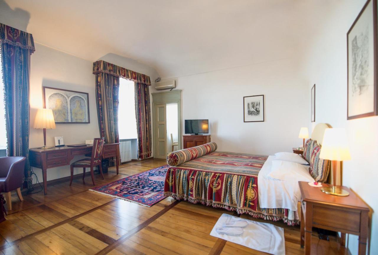 Hotel Castello Rosso Costigliole Saluzzo Esterno foto